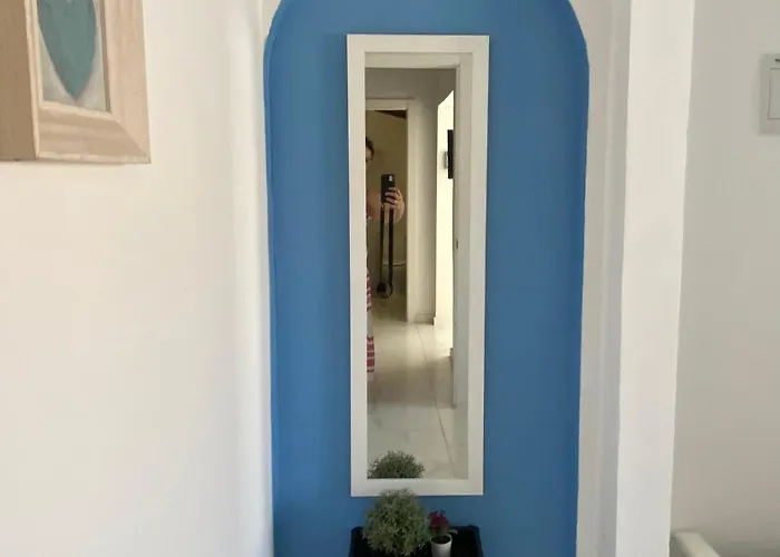 Petra, Mis Casitas